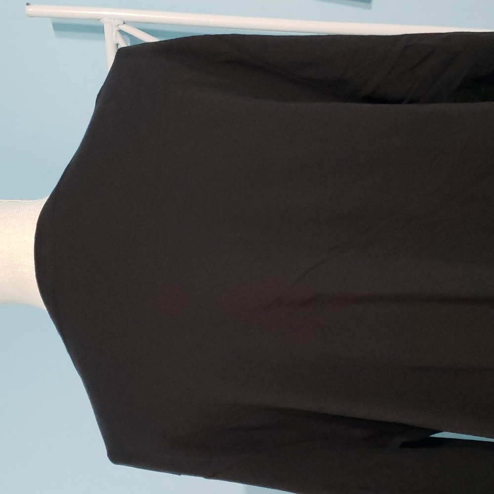 Basic Long Sleeve Tee - Picture 6 of 7